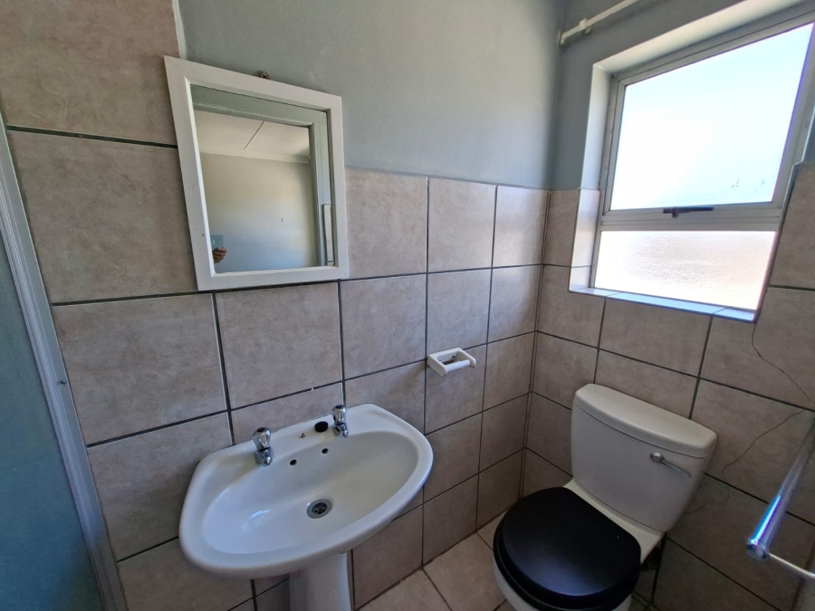2 Bedroom Property for Sale in Hartenbos Central Western Cape